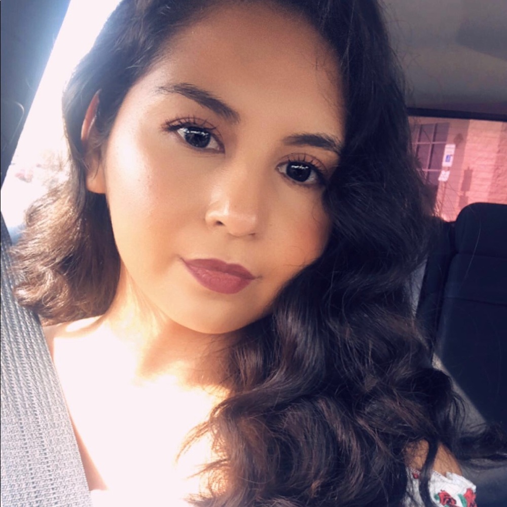 Meet your Posher, Maria